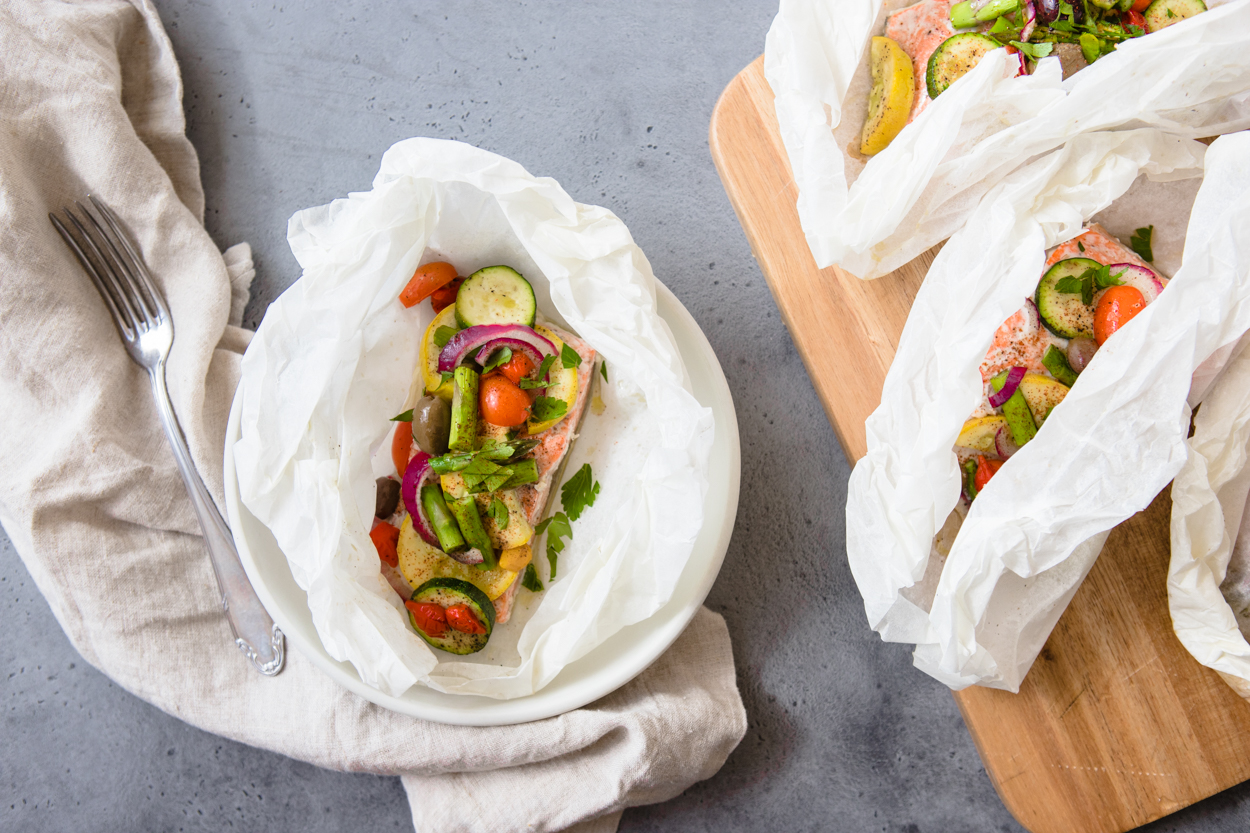 SALMON EN PAPILLOTE: SALMON & VEGETABLES BAKED IN PARCHMENT PAPER