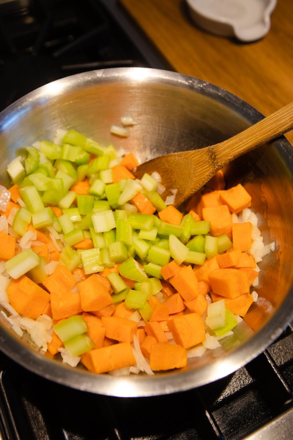 homemade-turkey-or-chicken-pot-pie-in-air-fryer