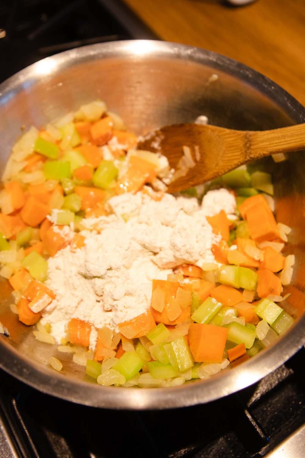 homemade-turkey-or-chicken-pot-pie-in-air-fryer