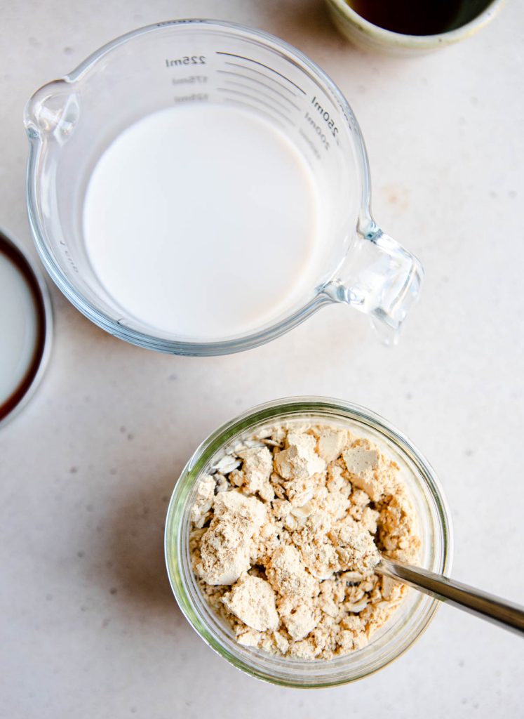 oats, chia seeds and peanut butter powder in a mason jar